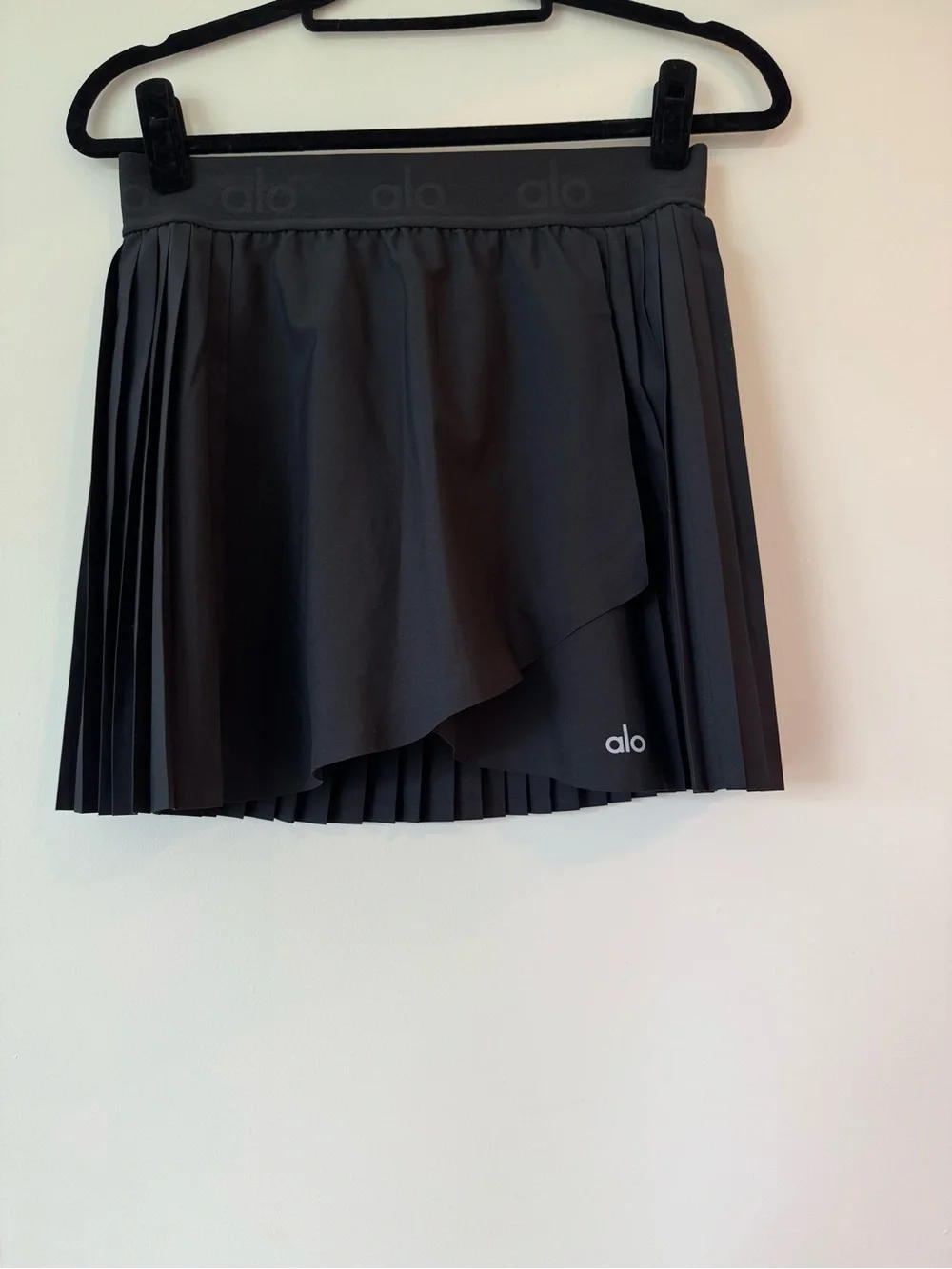 *RARE* ALO Yoga Varsity Tennis Skirt